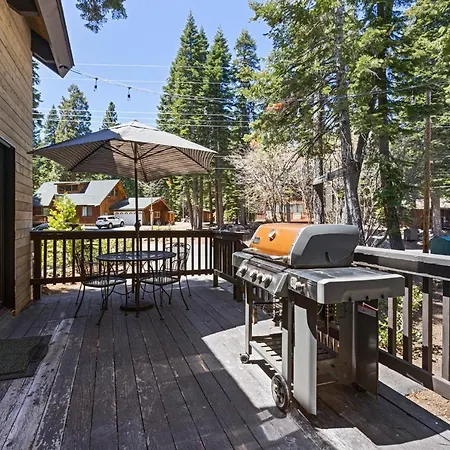 Four Summits- Hot Tub- Pool Table- Short Drive To Ski Resorits